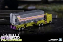 Dr.Wu DW-E04T Prime Commander Optimus Prime Toxitron Version W/ Trailer -model store 029b7ec23c