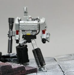 [Pre-Order] DX9 Toys X13D Mightron Megatron Damaged Version -model store 045ffd6ffe