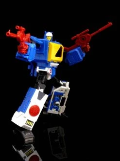 KFC Toys E.A.V.I. Metal Phase 4B Doubledeck Blaster Blue W/ Stinger & Mandy Cassettes -model store 07c7764832