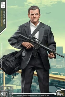 CCToys 1/6 Grand Theft Auto V Michael De Santa -model store 1257a59634