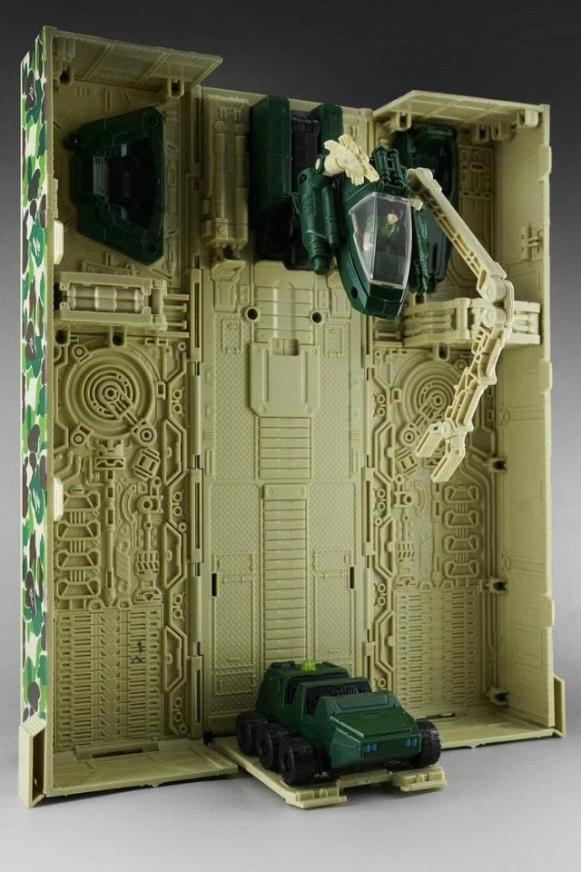 4th Party MP10A Optimus Prime Convoy Bape Green Camo Version 11 4th Party MP10A Optimus Prime Convoy Bape Green Camo Version - Image 9