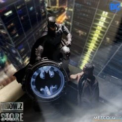 MEZCO Toyz DC Comics One:12 Collective Batman: Supreme Knight -model store 4d8784c888