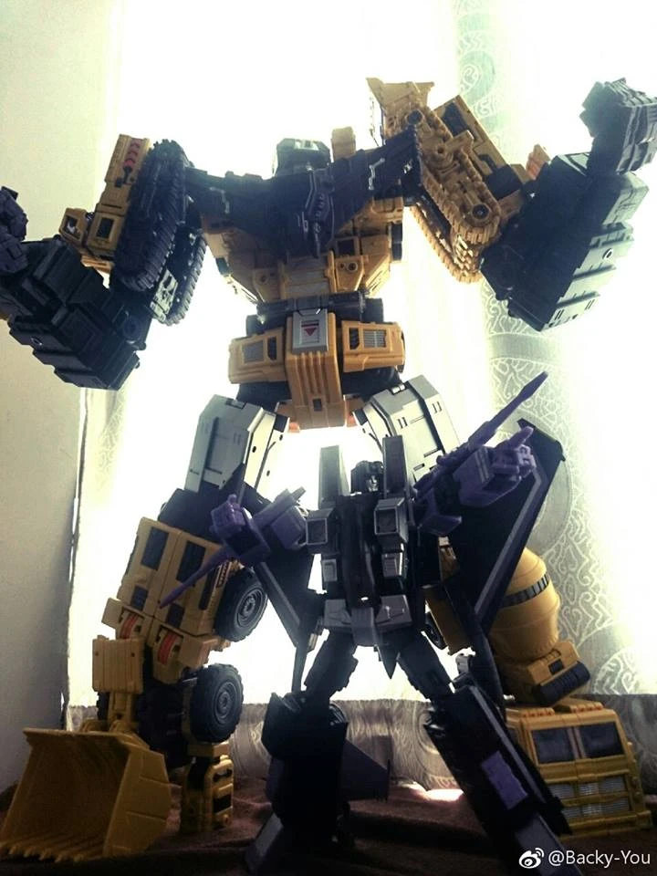 Toyworld TW-C07Y Constructor Devastator 11 Toyworld TW-C07Y Constructor Devastator - Image 9