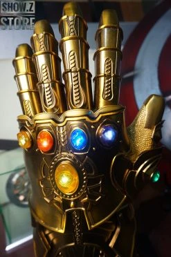 HCMY 1:1 The Infinity Gauntlet Wearable W/ Removable LED Infinity Stones -model store 80950fcee3