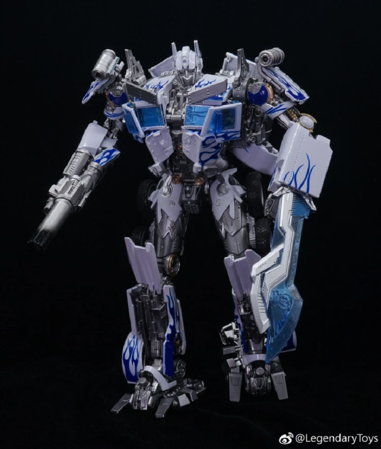 LegendaryToys LT02-W Optimus Prime MPM-04 White Version 6 LegendaryToys LT02-W Optimus Prime MPM-04 White Version - Image 4