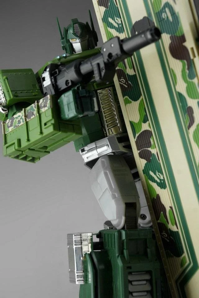 4th Party MP10A Optimus Prime Convoy Bape Green Camo Version 6 4th Party MP10A Optimus Prime Convoy Bape Green Camo Version - Image 4