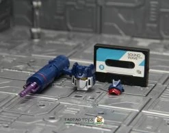 Model Model-002 MP13 Soundwave Upgrade Kits /w Lit Heads, Extra Pistol And Cassette -model store 9db328328a