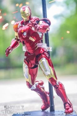 Eastern Model 1/9 Iron Man Mark 7 Model Kit -model store a3b937bcc1