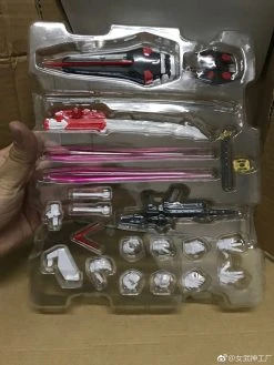 Valkyrie Factory MB 1/100 Gundam Seed Astray Red Frame -model store bcdebeef38