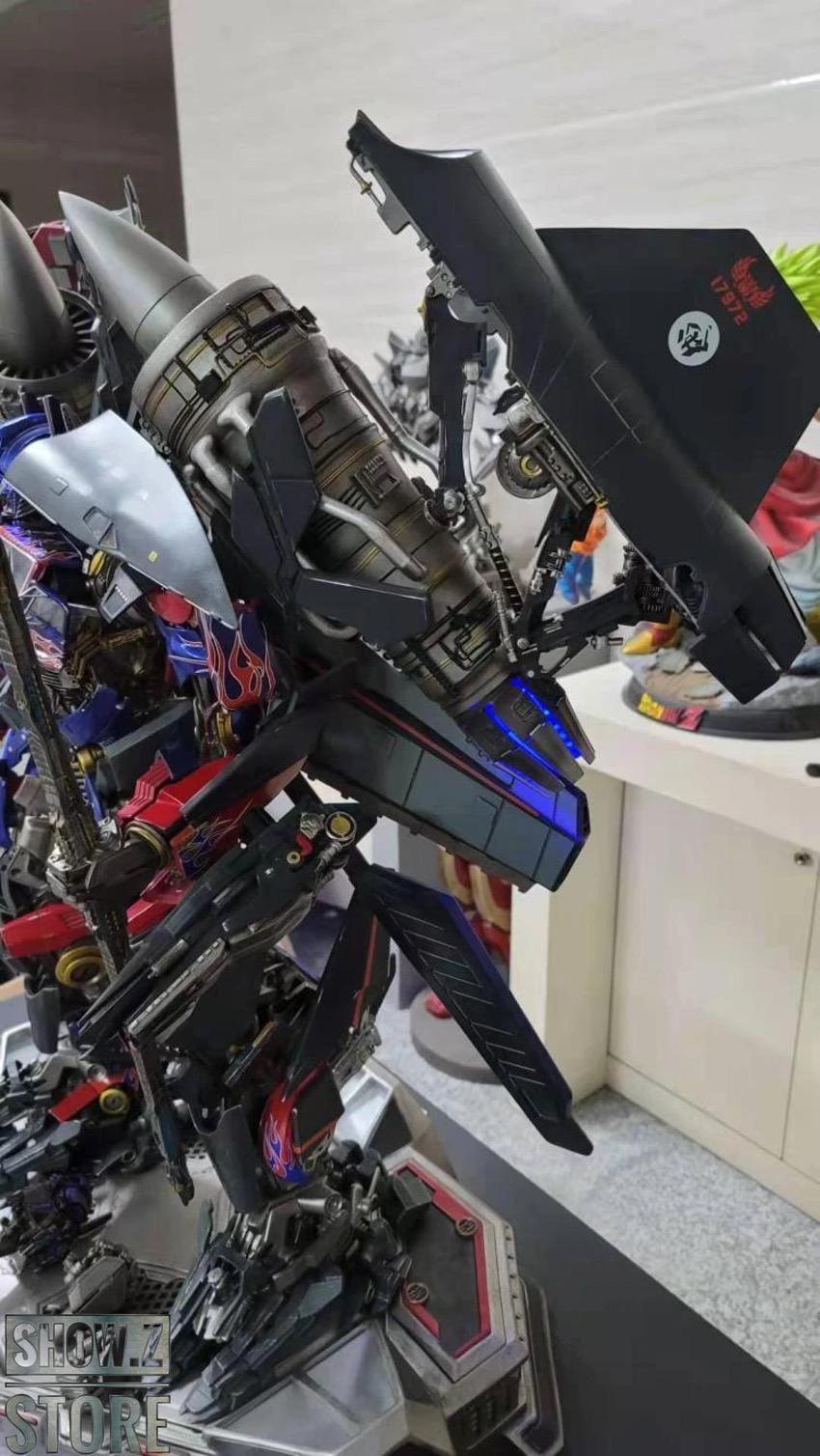 HEAT Studio Custom Made Jetpower Optimus Prime Statue 21 HEAT Studio Custom Made Jetpower Optimus Prime Statue - Image 19