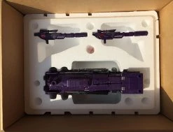 ToyWorld TW-06B Devil Star Astrotrain Purple Version TFCon 2015 Exclusive -model store f49f672996